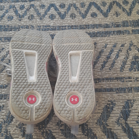 Under Armour Sneakers - Picture 5 of 8